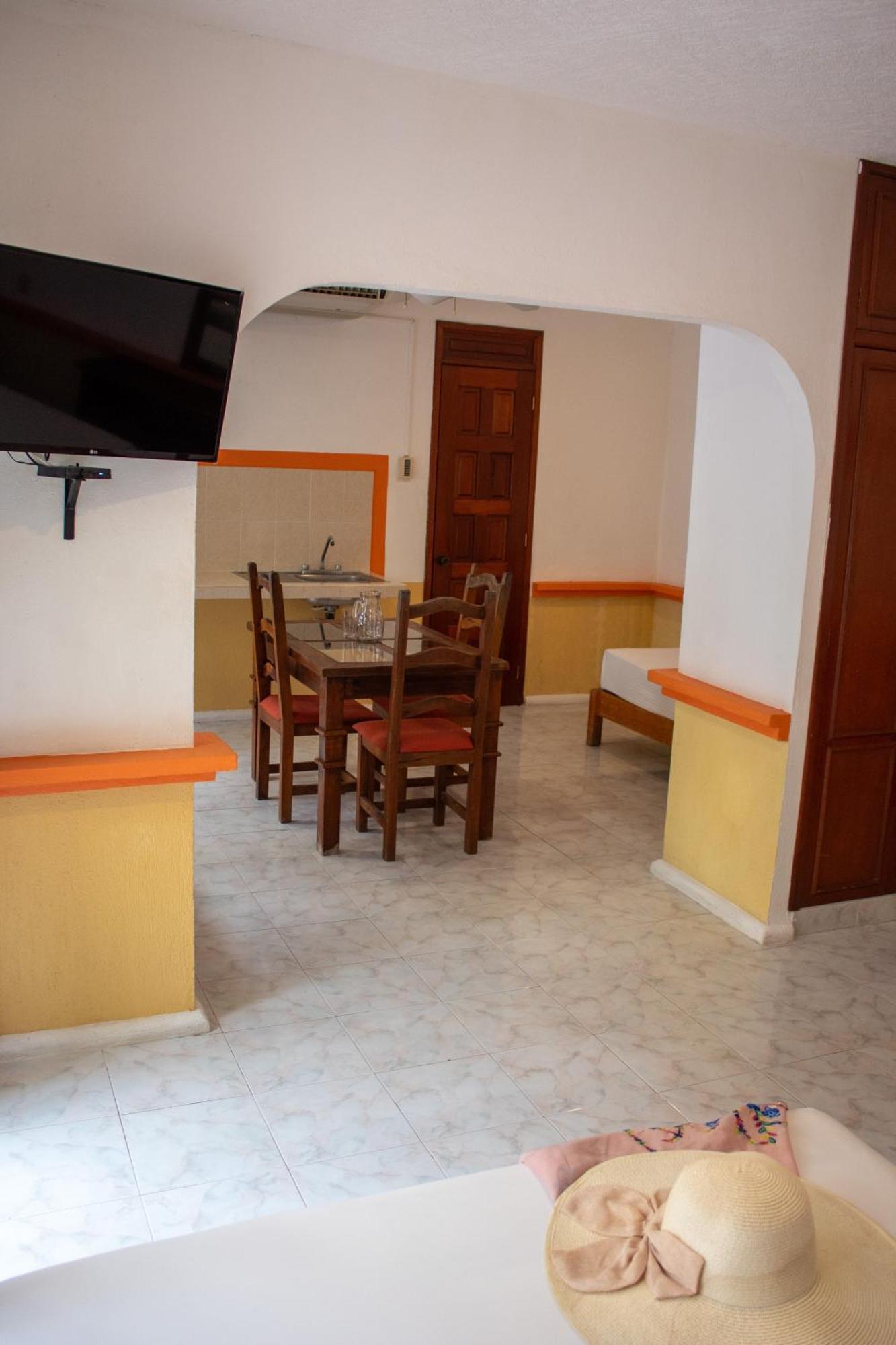 Hotel Vista Caribe 5Ta Av A 5 Pasos De La Playa Playa del Carmen Dış mekan fotoğraf